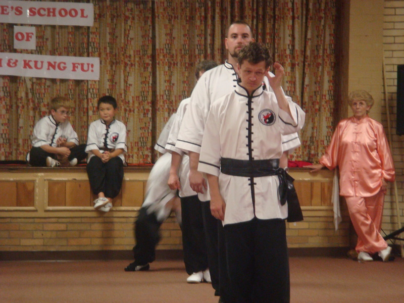 Image: /media/?path=/sports/Kung Fu/2007-10-06 Malee's School's 13 Anniversary/20071006-140656-0.jpg